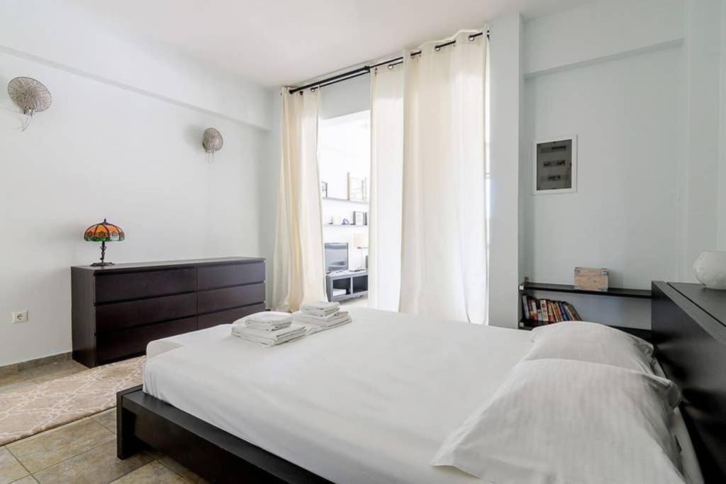 1Bedroom House In The City Center With Great View Афины Экстерьер фото