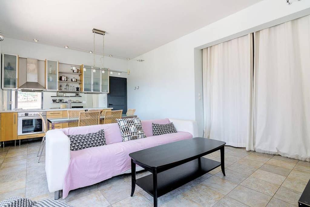 1Bedroom House In The City Center With Great View Афины Экстерьер фото